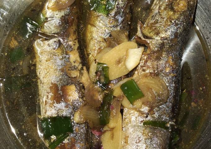 How to Prepare Appetizing Ikan pindang bumbu kecap