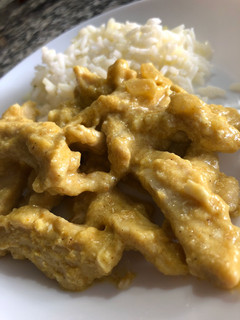 Una foto de Pollo al curry a mi manera
