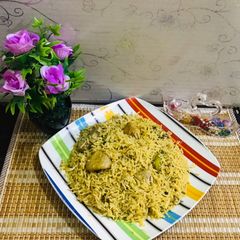 A picture of Chicken /mutton yakhni pulao.