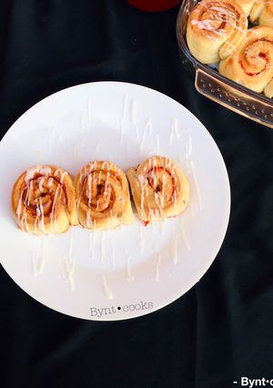 A picture of Jam Roll.