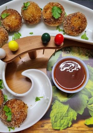 A picture of Crispy Fried Fish Balls.