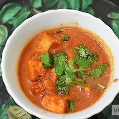 A picture of Paneer (cottage cheese) beetroot gravy curry recipe.