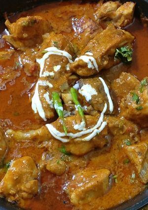 A picture of Butter chicken in new version.