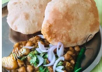 Popular Cuisine Chana Bhatura Yummy