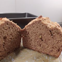 A picture of Banana bread (no dairy, no egg, no sugar).