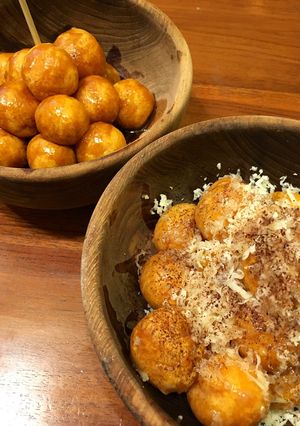 Foto resep Bola Ubi Kopong Topping Sirup Gula Merah dan Cokelat Keju