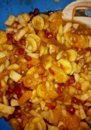 A picture of Honey fruit chaat.