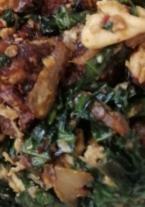 A picture of Spinach sauce.