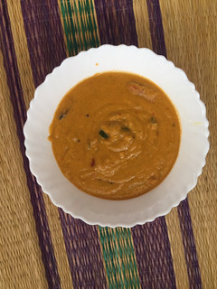 காரதக்காளிபூண்டுசட்னி(tomato garlic chutney recipe in tamil) செய்முறை முக்கிய புகைப்படம்
