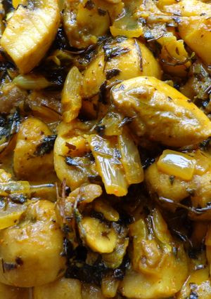 A picture of Methi mushroom curry.