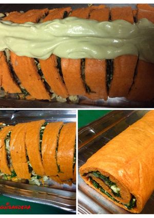 Una foto de Brazo gitano de piquillo relleno de espinacas, setas shiitake, champiñones y anacardos. VEGANO