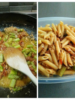 Una foto de Pasta con trigueros y tomates secos