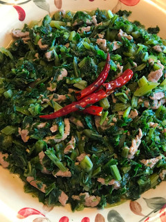 雪菜炒肉絲 的食譜成品照片