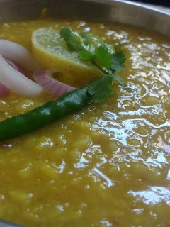 मूंग दाल तड़का (Moong dal tadka recipe in hindi) रेसिपी मुख्य फोटो