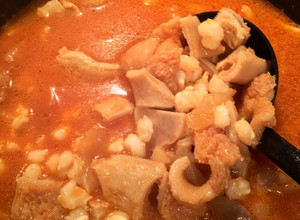 Una foto de Menudo, pancita o mondongo
