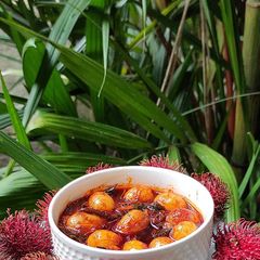 A picture of Rambutan fruit pickle.