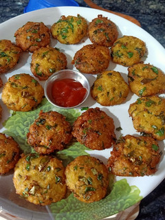 पालक पोहा कटलेट(palak poha cutlet recipe in hindi रेसिपी मुख्य फोटो