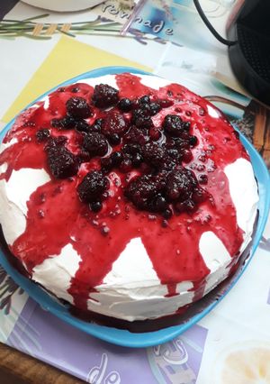 O poză a rețetei Tort cu cremă de mascarpone și fructe de pădure.