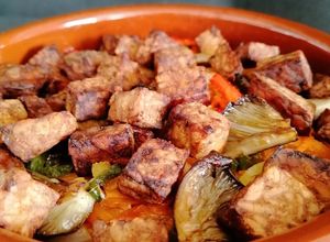 Una foto de Cazuela de tempeh
