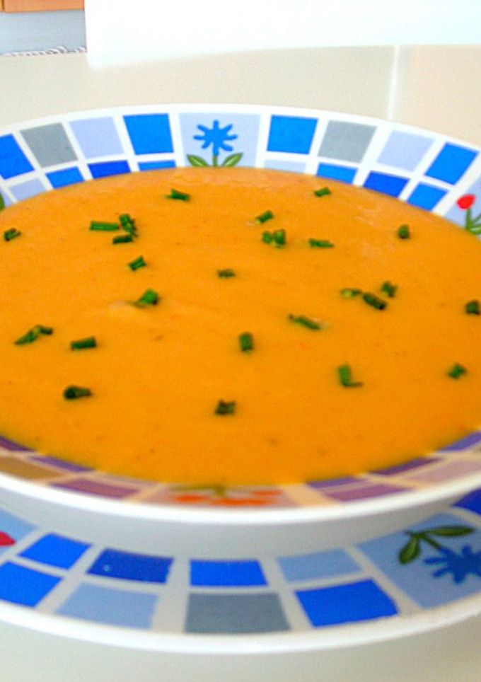Una foto de Crema multivitamínicade verduras