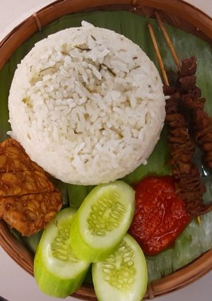 Foto resep Nasi Daun Jeruk Tanpa Santan