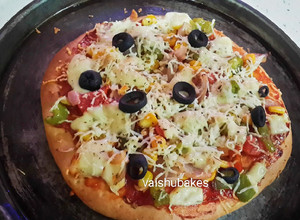 A picture of Whole Wheat Veg Pizza.