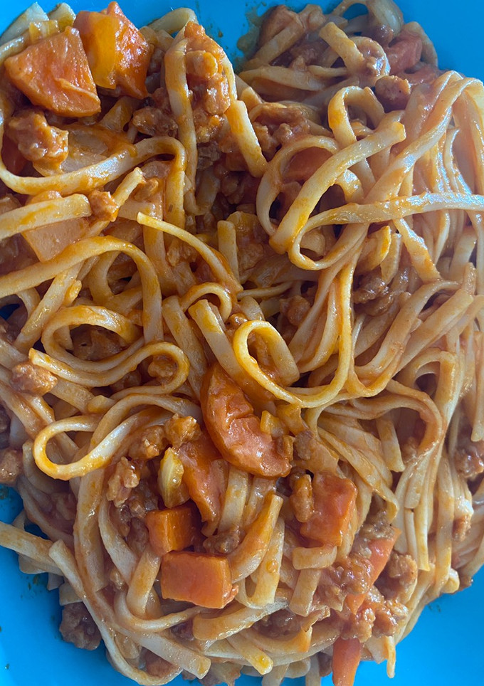 Una foto de Tallarines picantes vegetarianos