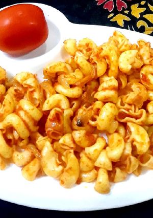 A picture of Tomato Macroni.