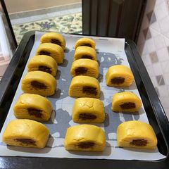 A picture of Chocolate bar cookies.