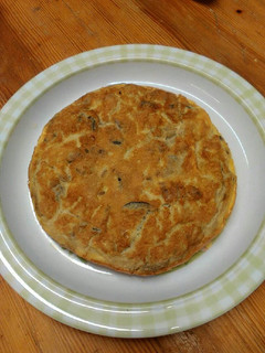 Una foto de Tortilla de berenjena y setas