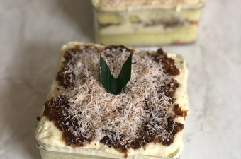 Langkah Mudah untuk Membuat Klepon cake dessert box yang Sempurna