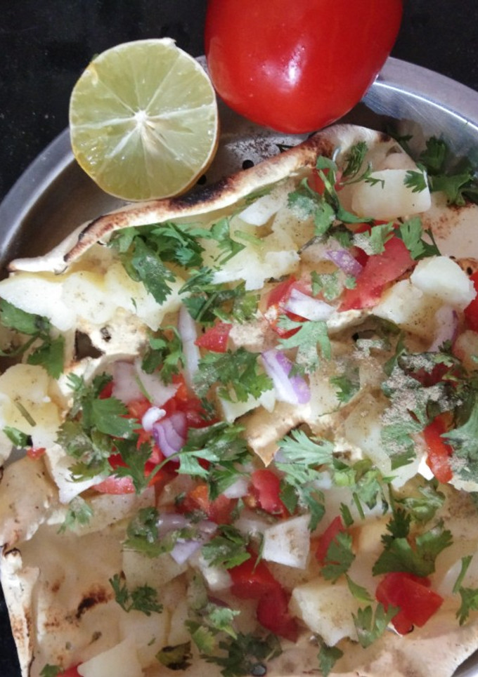 મસાલા પાપડ (Masala Papad Recipe In Gujarati) રેસીપી મુખ્ય ફોટો