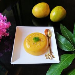 A picture of Mango pudding.