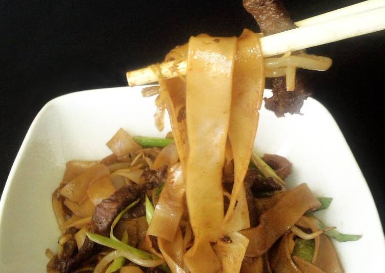 Noodles de arroz con ternera Ow Fo Fun