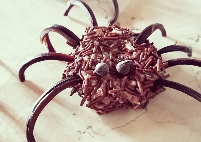 Modo semplice a Preparare Fatto in casa Ragnetti di Halloween senza lattosio