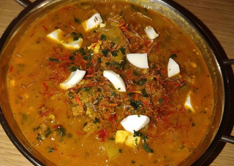 Recipe of Award-winning Turkey keema and egg soup