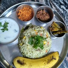 A picture of Mix veg minty pulav.