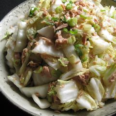 Wombok & Tuna Ponzu Salad A picture of Wombok & Tuna Ponzu Salad.