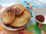 A picture of bột mì rán trứng