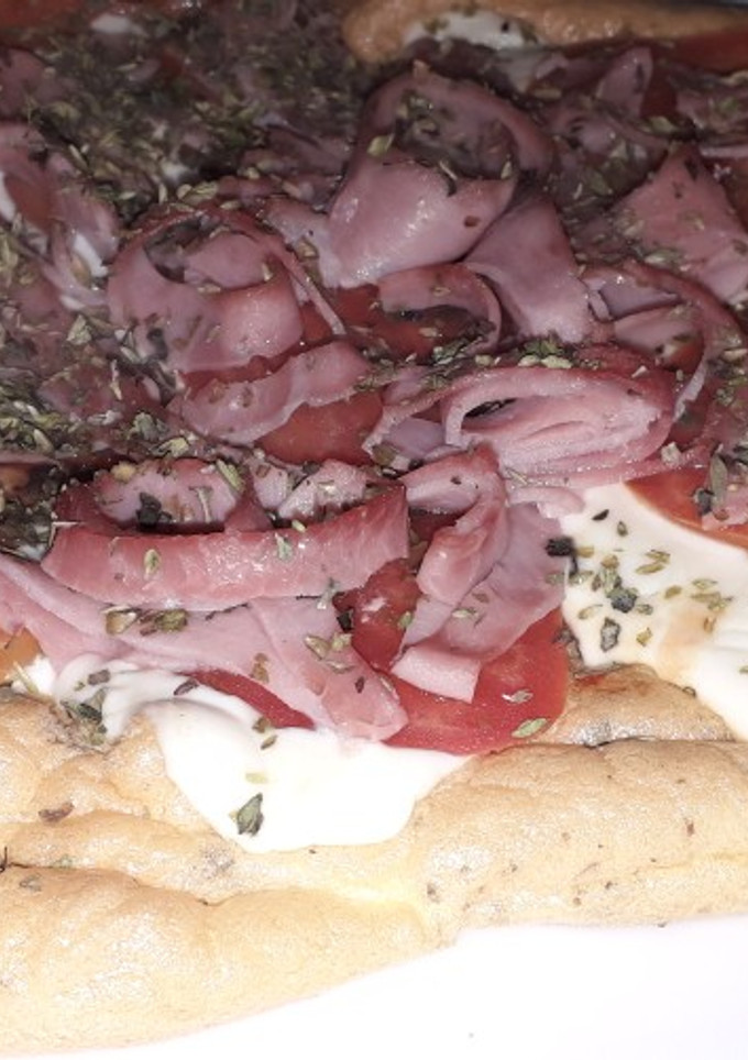Una foto de Pizza de pan nube"Sin harinas"