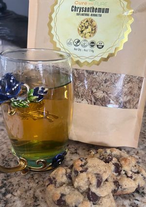 A picture of Chrysanthemum tea.