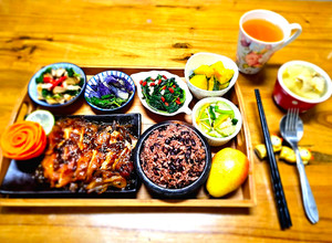 日式照燒雞腿排套餐（創意料理） 的食譜成品照片