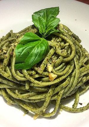 Una foto de Tallarines al pesto con nueces