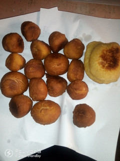 A picture of Zee's corn buns.
