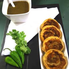 A picture of CHICKEN pinwheel SAMOSA😋.