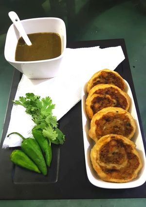A picture of CHICKEN pinwheel SAMOSA😋.