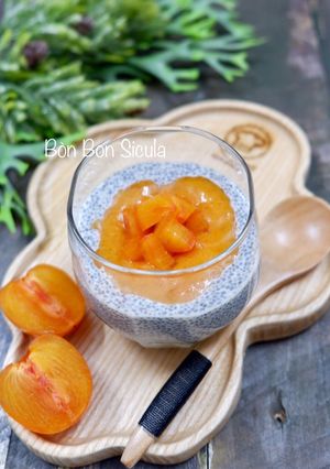 Hình của món Yogurt Quả Hồng Hạt Chia.