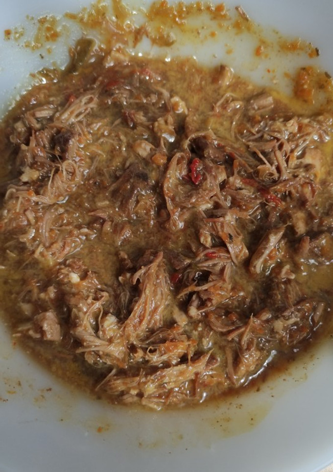 Una foto de Carne desmechada de secreto de cerdo para burritos o fajitas😋