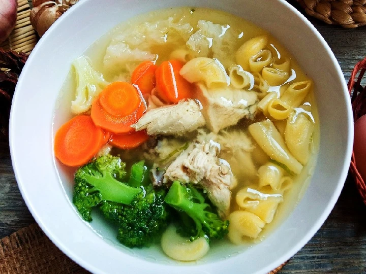Cara Gampang Membikin Resep Sup Ayam Makaroni yang Uenak Anti Ribet, Menggugah Selera
