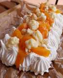 Tarta Pavlova de crema pastelera y albaricoques